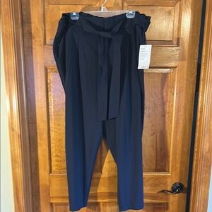 Athleta Women’s Navy Skyline Pant ll Sz 20-NWT